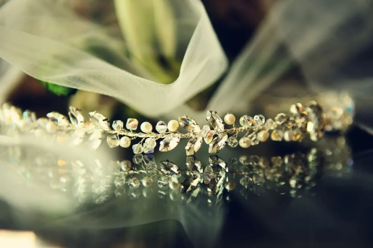 κουμπάρος κουμπάρα υποχρεώσεις Στέφανα γάμου με κρύσταλλα